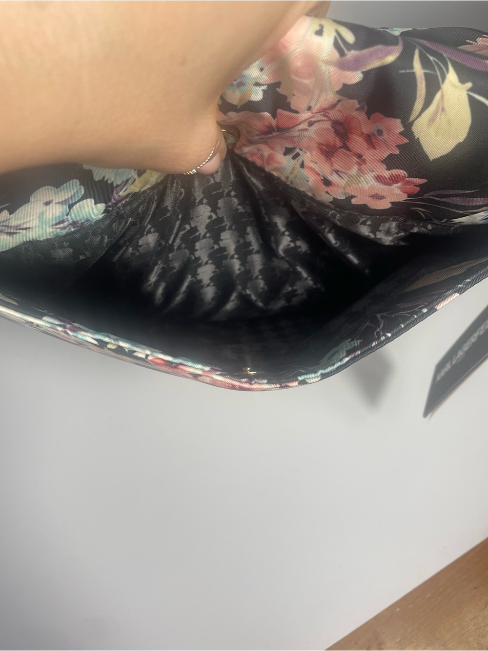 Karl Lagerfeld NWT Cara Nylon Messenger Floral Crossbody - Picture 6 of 16